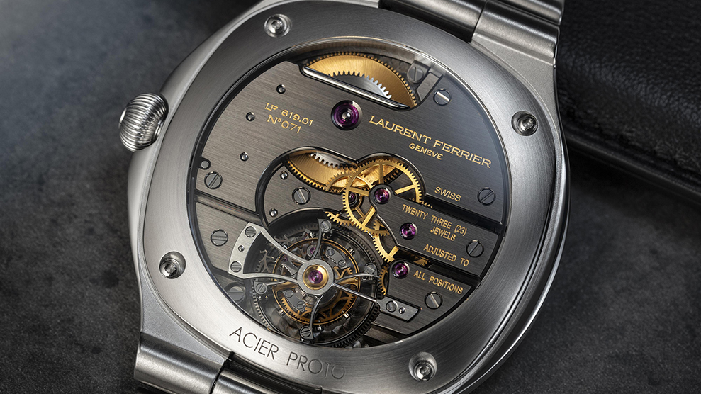 Laurent Ferrier. Прекрасные Grand Sport Tourbillon на стальном браслете 